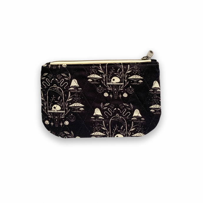 quilted and scrappy - No. 006 (skulls and mushrooms) | medium zipper pouch