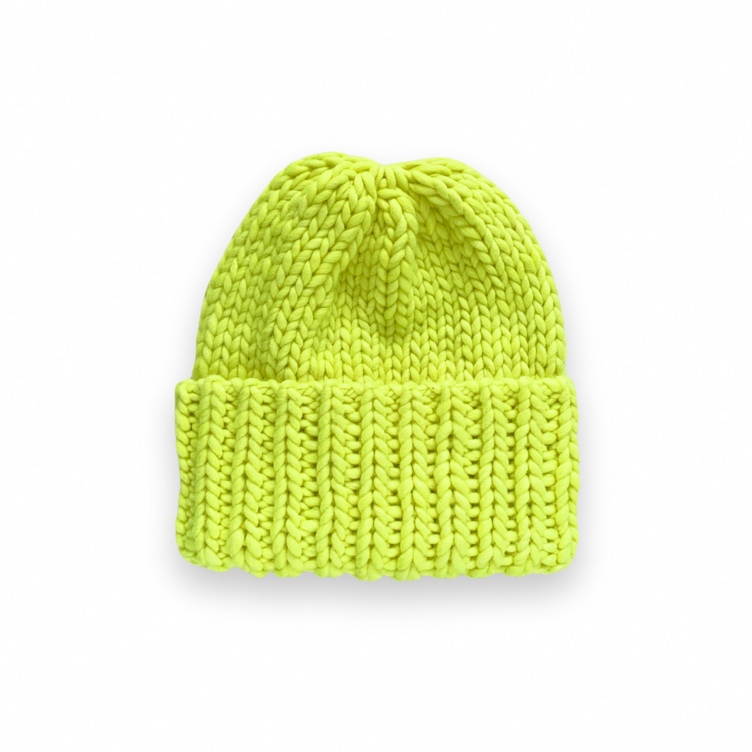 plain and simple in fluor (yellow) | hand knits