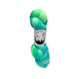 DESTASH: evergreen yarn studio summit sock | margaritaville