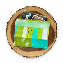 Load image into Gallery viewer, No. 26005 - flat zipper pouch | bags &amp; pouches