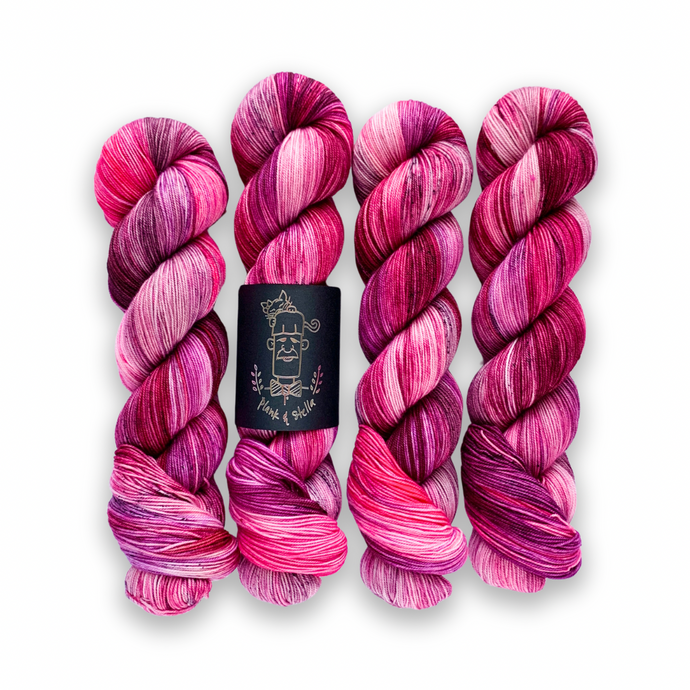 bunches of berries | 3-ply sock