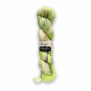 DESTASH: hedgehog fibres sock yarn | pesto